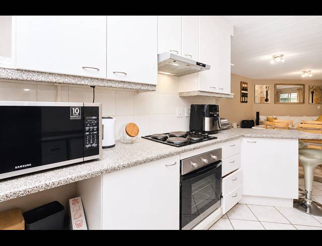 2 BEDROOM APARTMENT FOR SALE IN GLENVISTA
